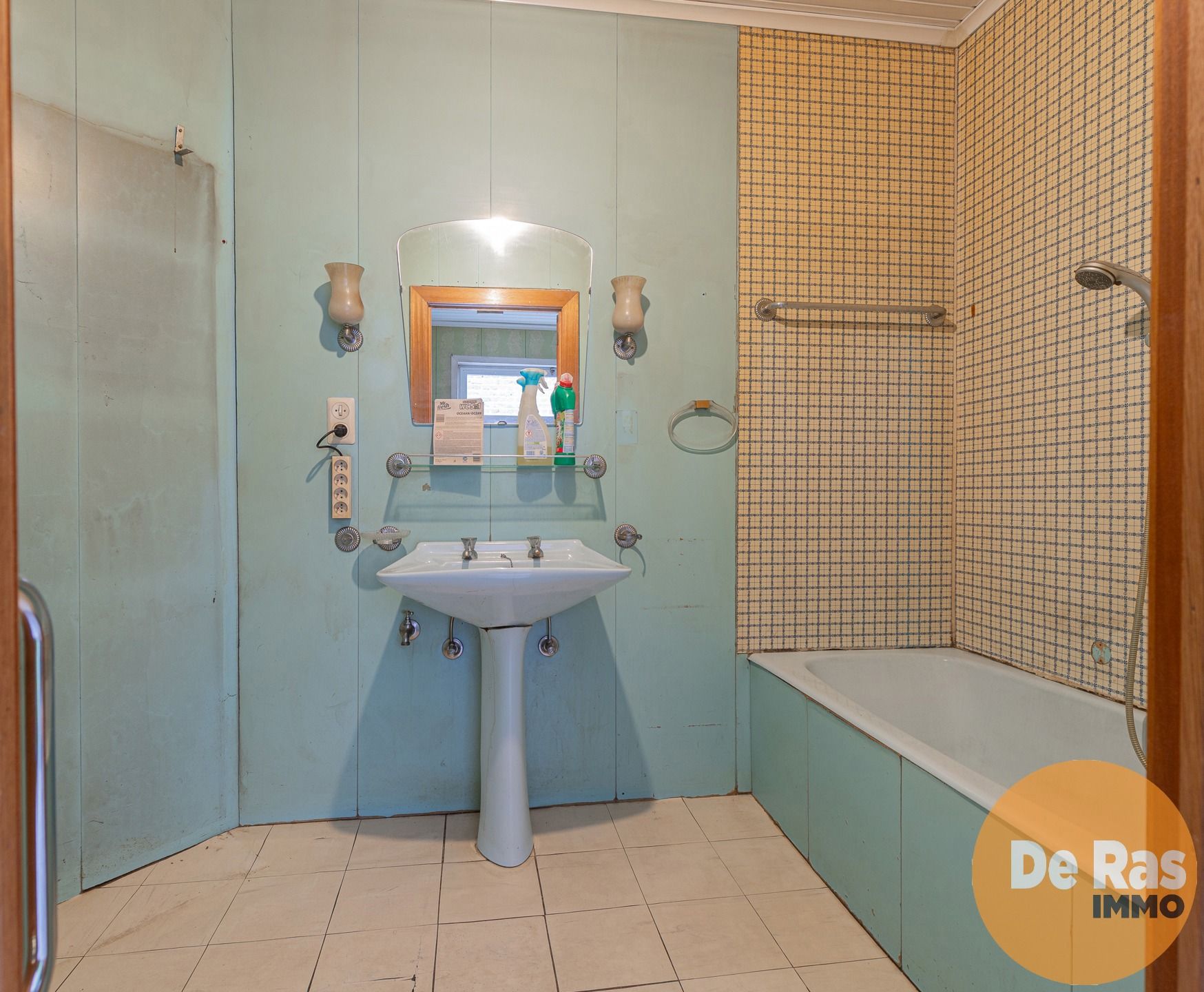 ZONNEGEM – Solide renovatiewoning met atelier/werkplaats  foto 6