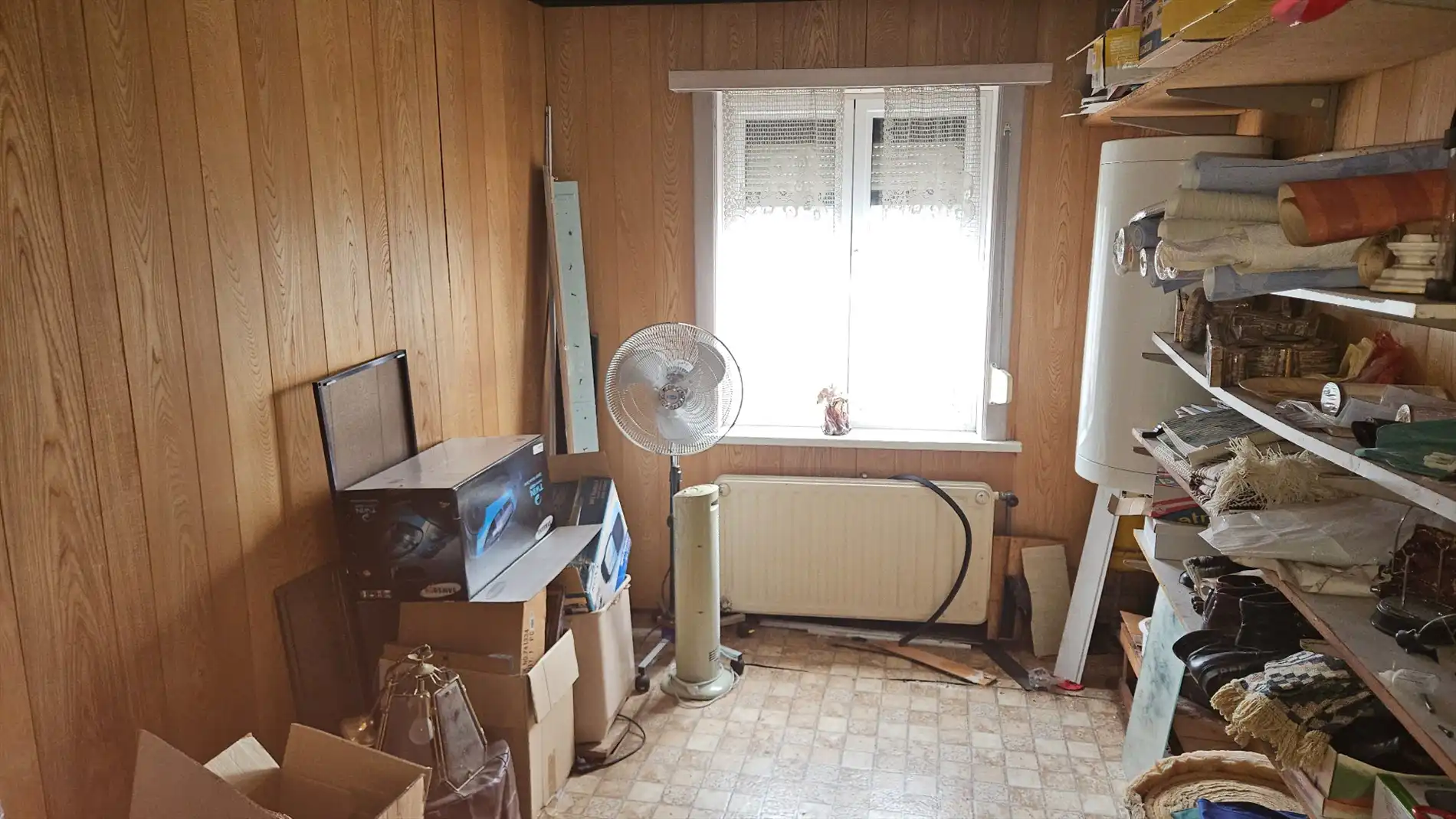 Ruime en stevige op te frissen woning met 4 slk, garage en tuin (met bijgebouw)  foto 14