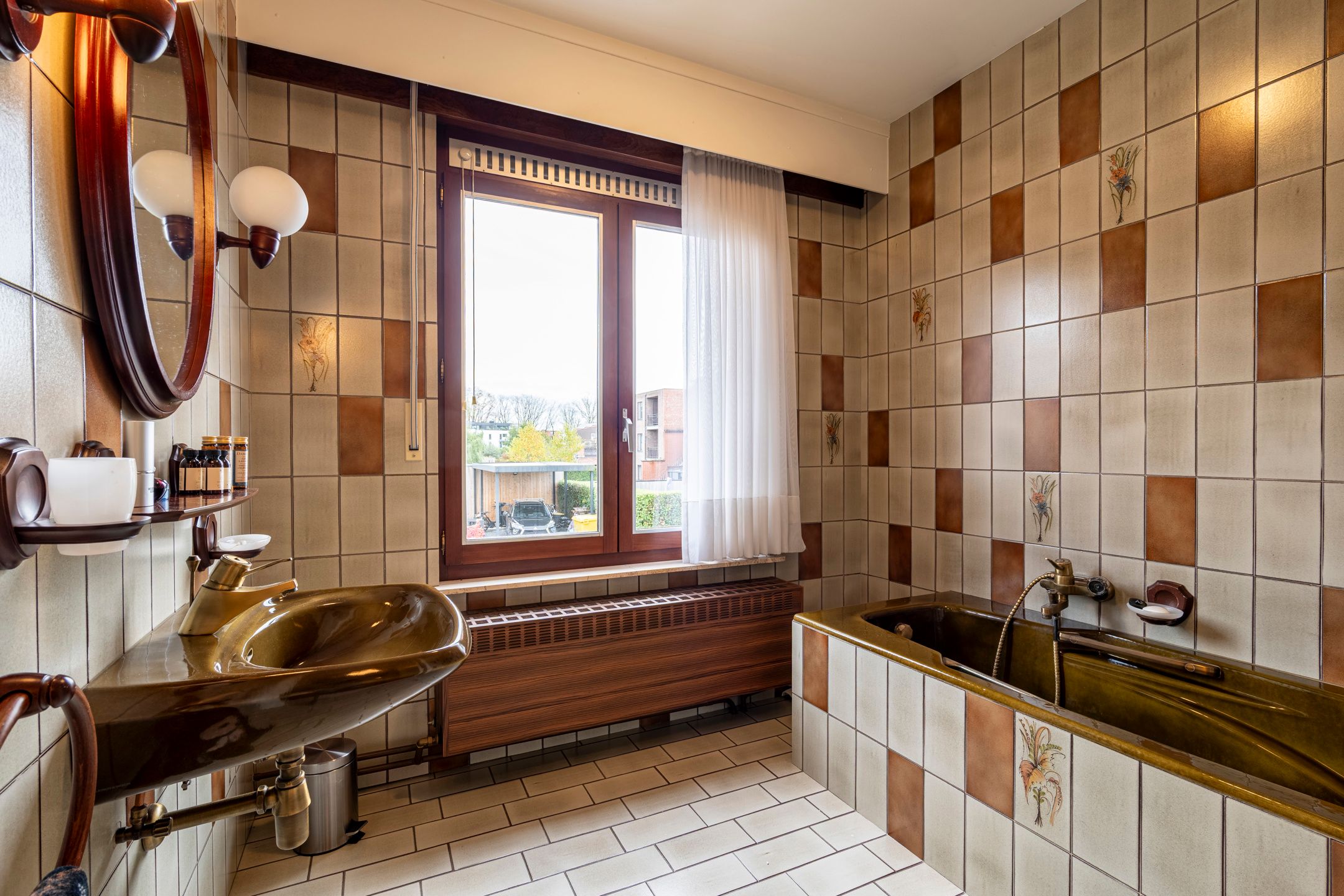 Charmante stadswoning nabij jachthaven met 3 slks en garage foto 16