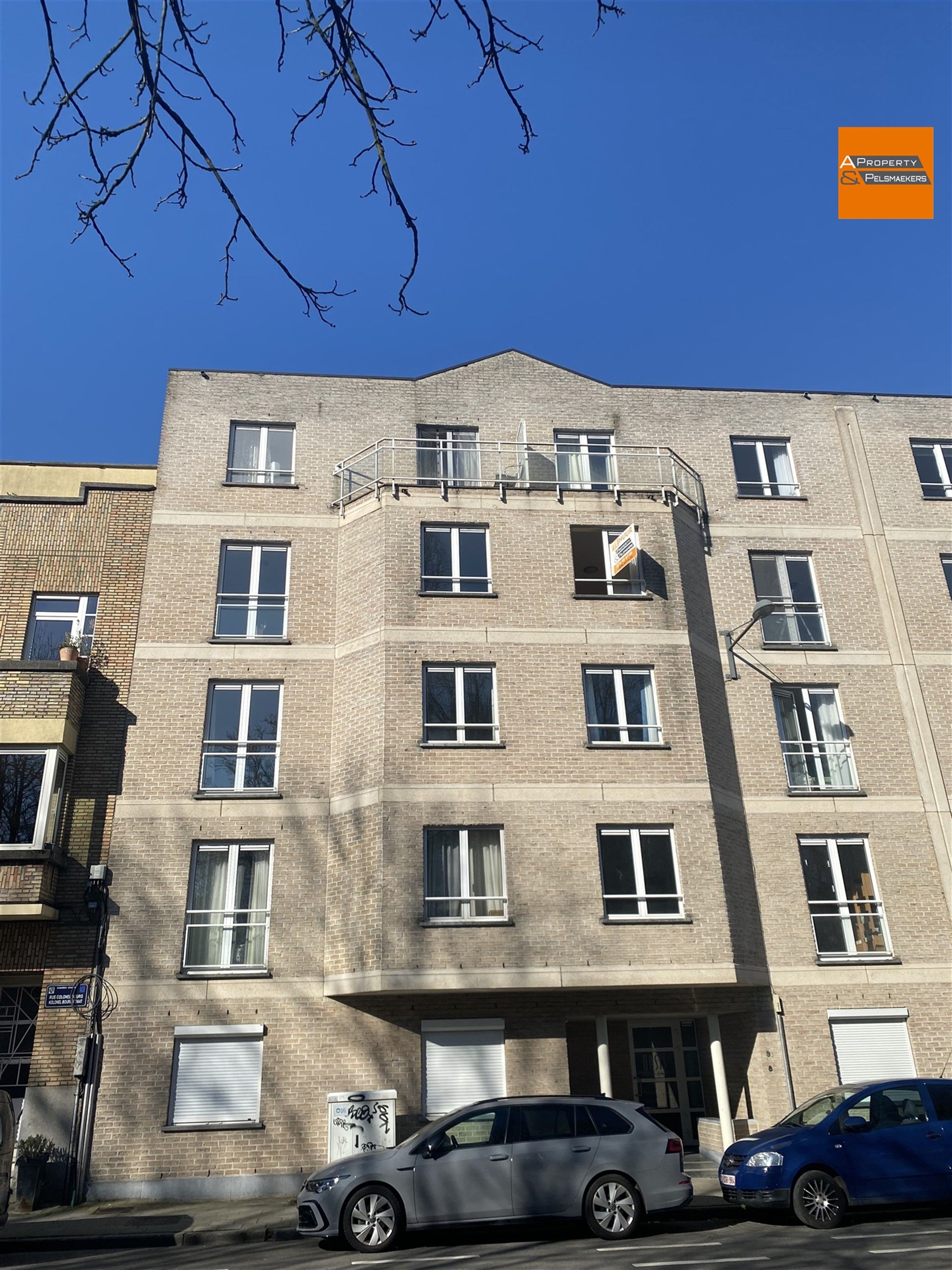 Verzorgd appartement met 2 slaapkamers. foto {{pictureIndex}}