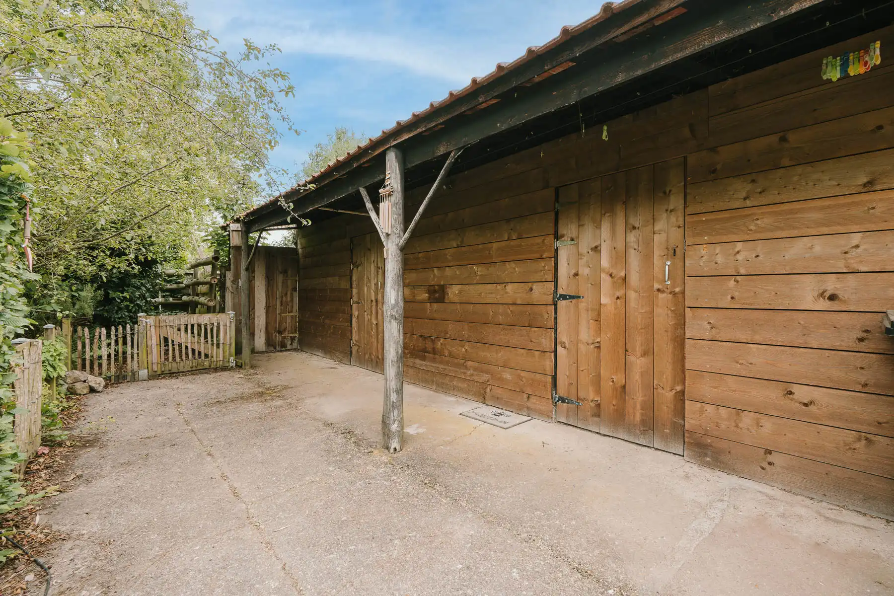 Vrijstaande, karaktervolle woning met prachtige tuin foto 26