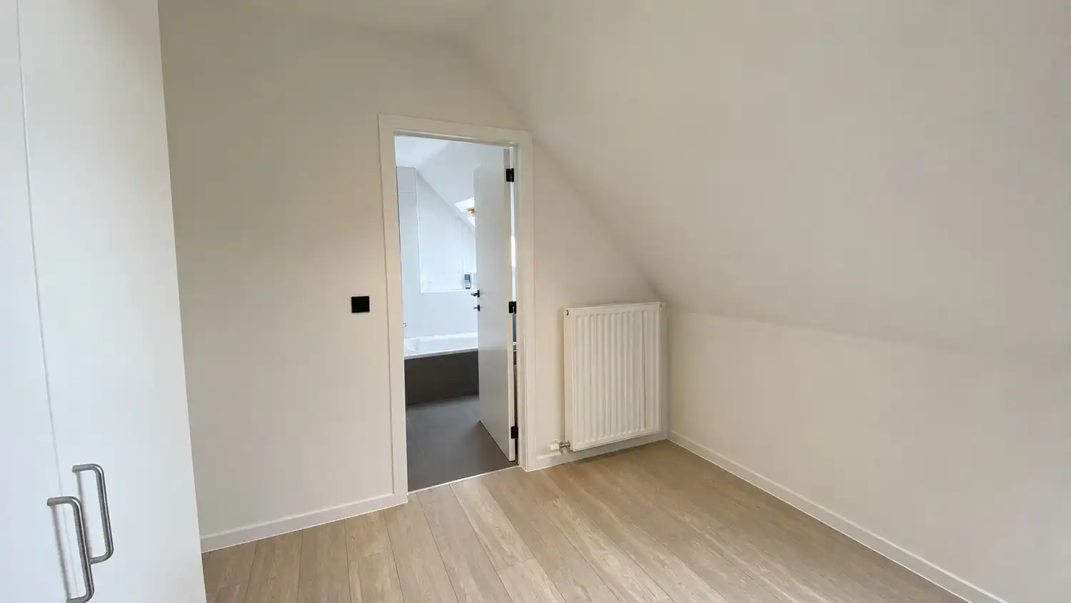 Ruim en comfortabel duplexappartement in het centrum van Lanaken foto 16