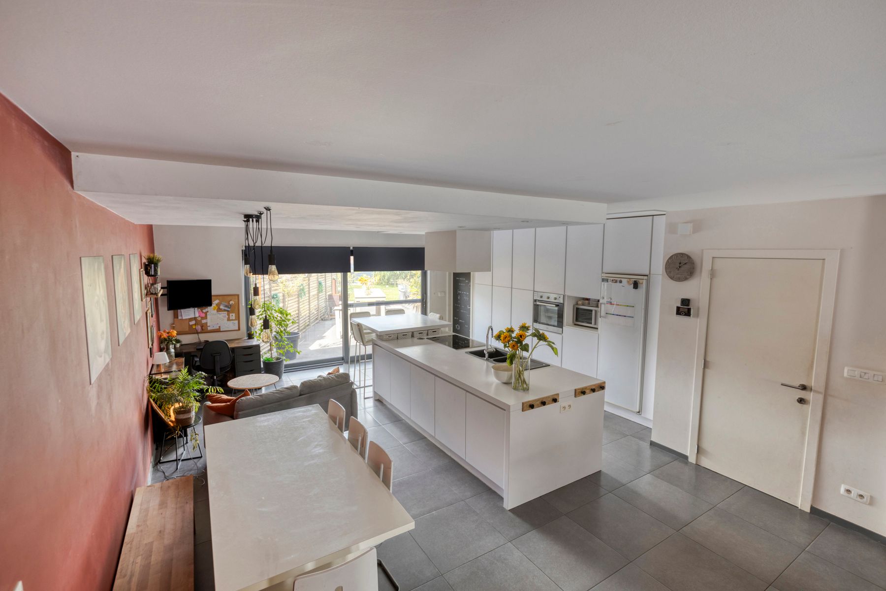 Moderne nieuwbouwwoning met 4 slaapkamers en gezellige tuin. foto 16