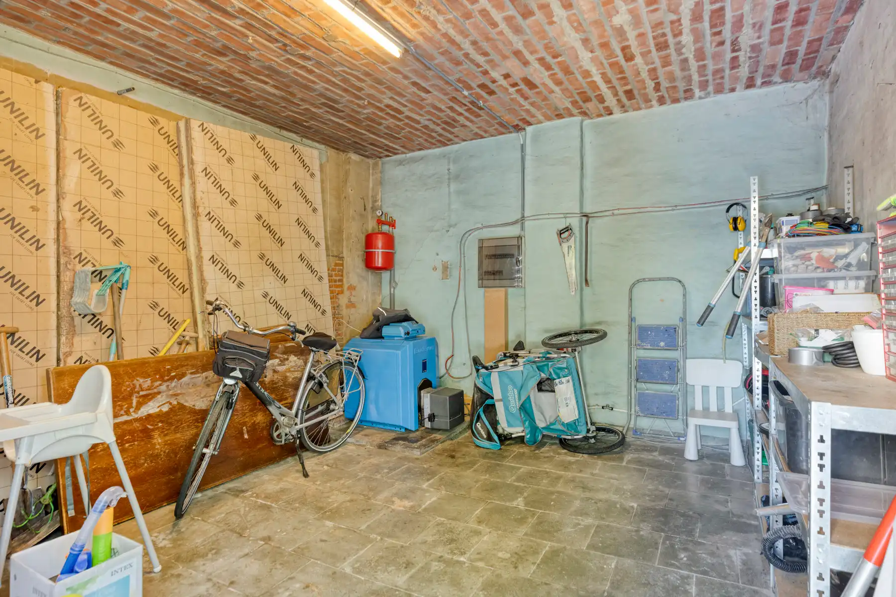 Ruime instapklare gezinswoning met 4 slaapkamers & garage. foto 21