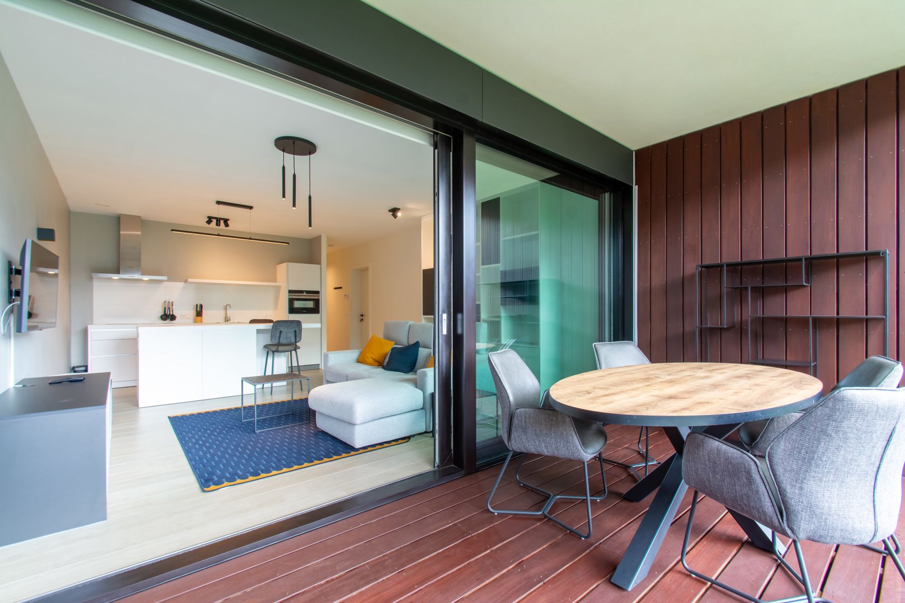Gezelig lichtrijk gemeubeld 1 kamer appartement foto 5