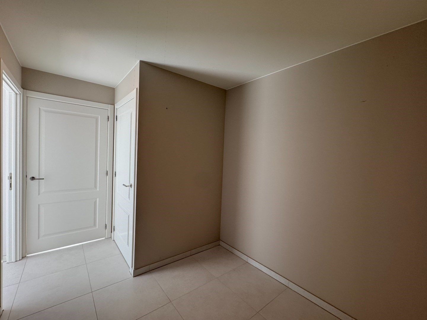 Luxueus appartement met panoramisch uitzicht in residentie Greentower foto 12