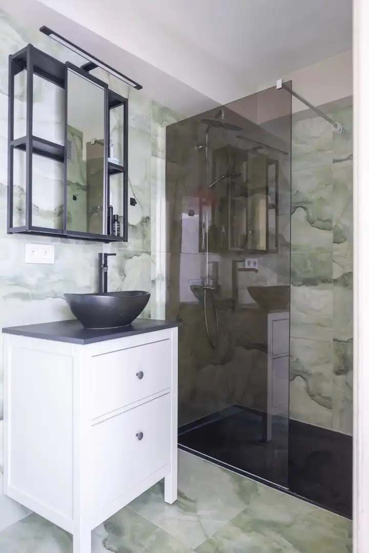 Erg lichtrijk hoekappartement op centrumlocatie foto 9