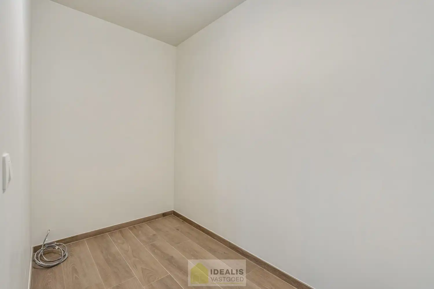 Schitterend volledig vernieuwde woning met 3 ruime slaapkamers foto 30