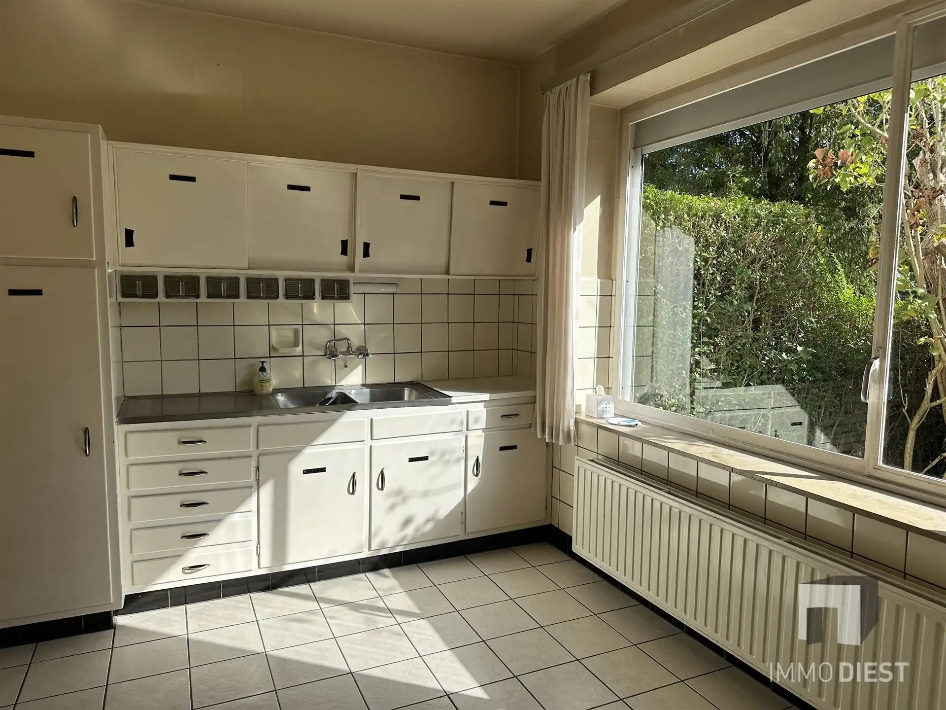 Woning op toplocatie! 3 slpks, tuin en garage foto 12