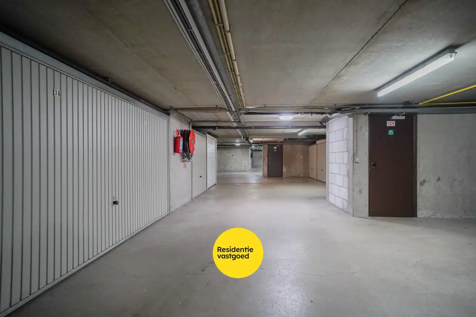 Ruim app met 2 slpks en zonnig terras te Kristus Koning foto 13