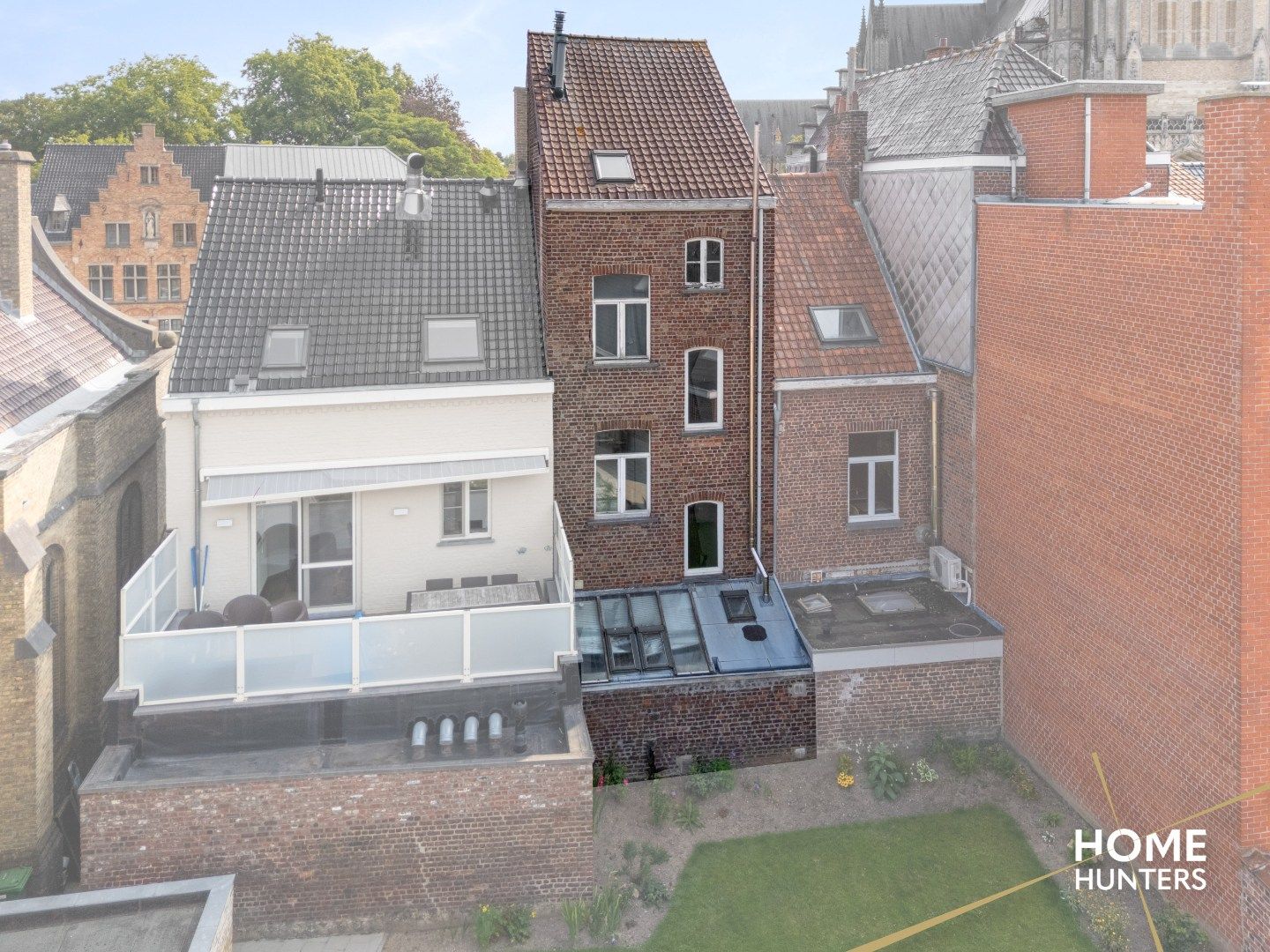 Een verborgen parel in het hart van Ieper – wonen, werken én genieten op één unieke locatie foto 2