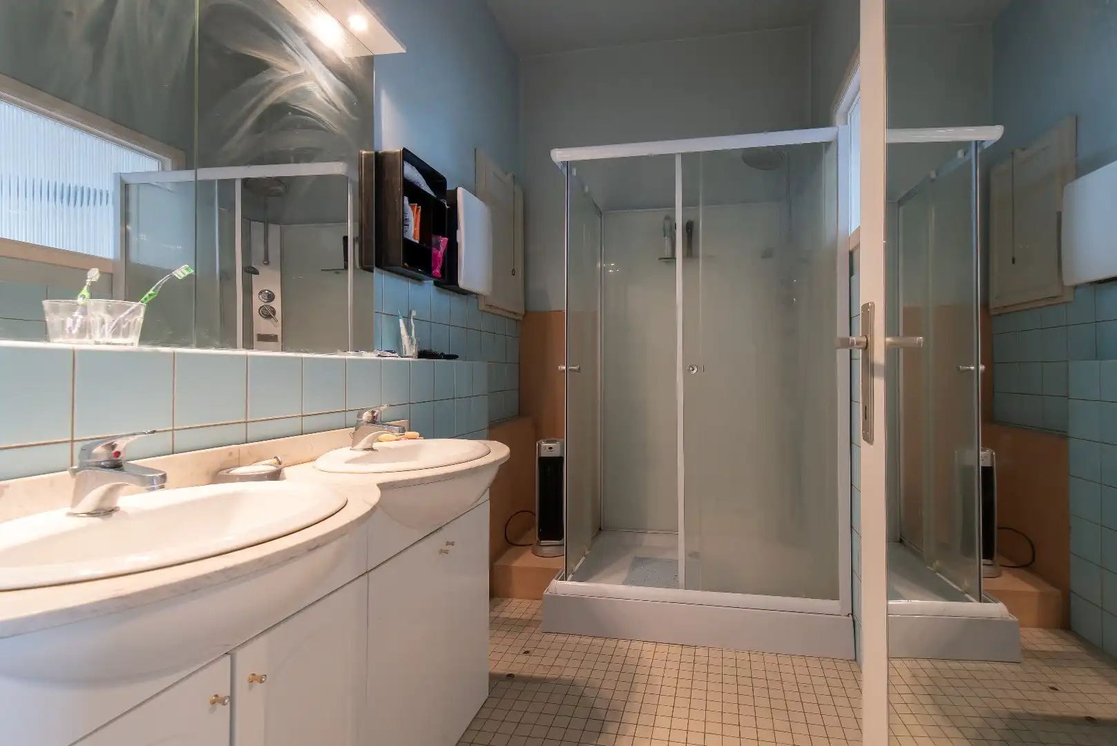 Ruim en lichtrijk 3-slaapkamerappartement op de zeedijk van Middelkerke, met een ongeëvenaard uitzicht op zee! foto 8