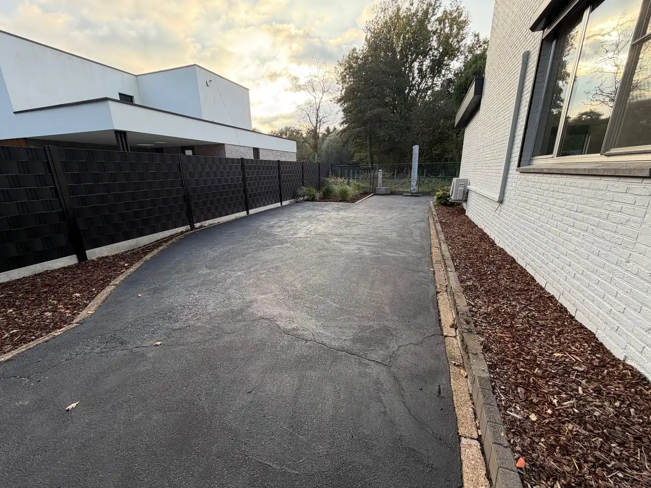 Genk, Heiweier 22: Instapklare gezinswoning met 3 slaapkamers op een uitstekende locatie nabij natuurgebied De Maten. foto 7