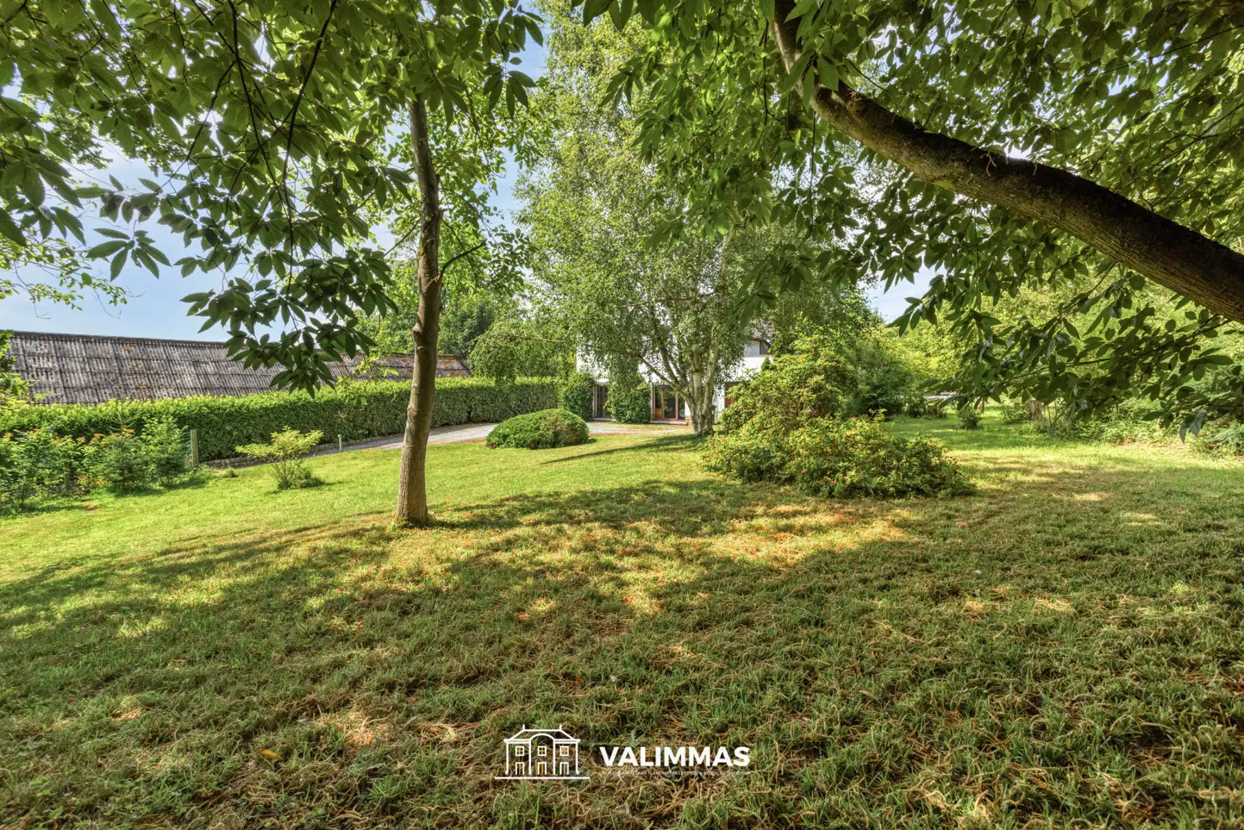 Zeer ruime open bebouwing met dubbele garage & grote tuin... foto 4