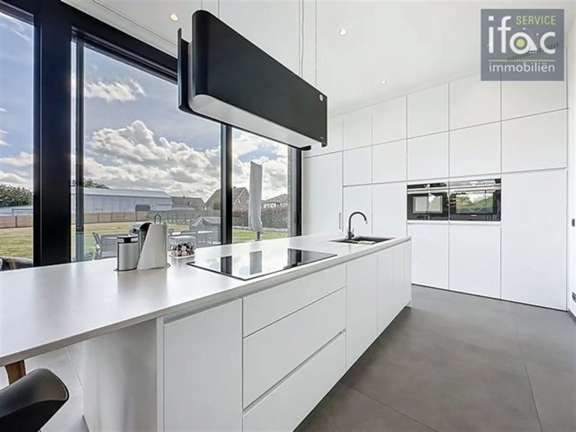 Energiezuinige villa met lichtrijke leefruimtes en grote tuin foto 7