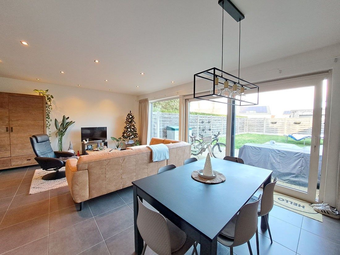 Knap ruim gelijkvloers appartement te Pelt foto 2