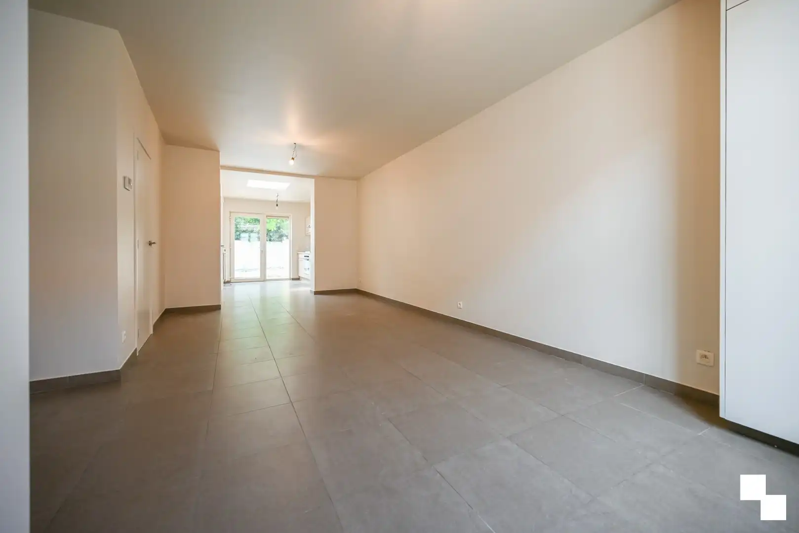 Instapklare woning met twee slaapkamers nabij centrum Izegem foto 3