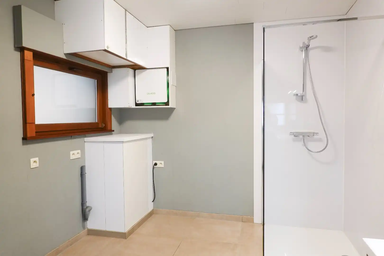 Charmante vrijstaande woning met 5 slaapkamers, ruime tuin en grote garage foto 14