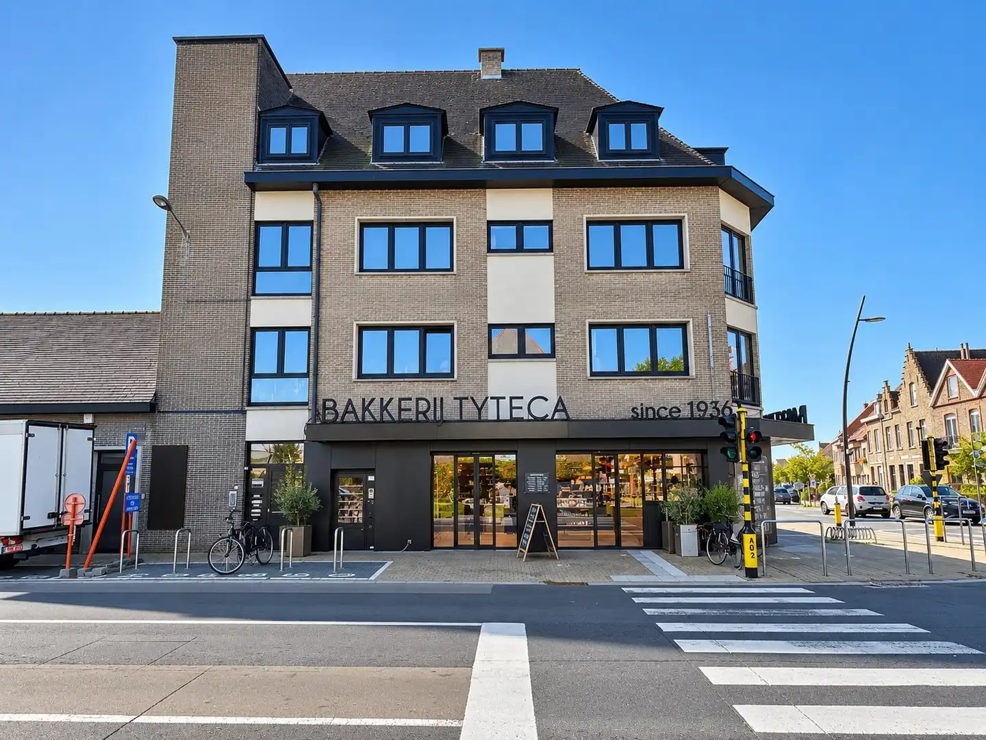 Gerenoveerd appartement centrum Koksijde dorp. foto {{pictureIndex}}