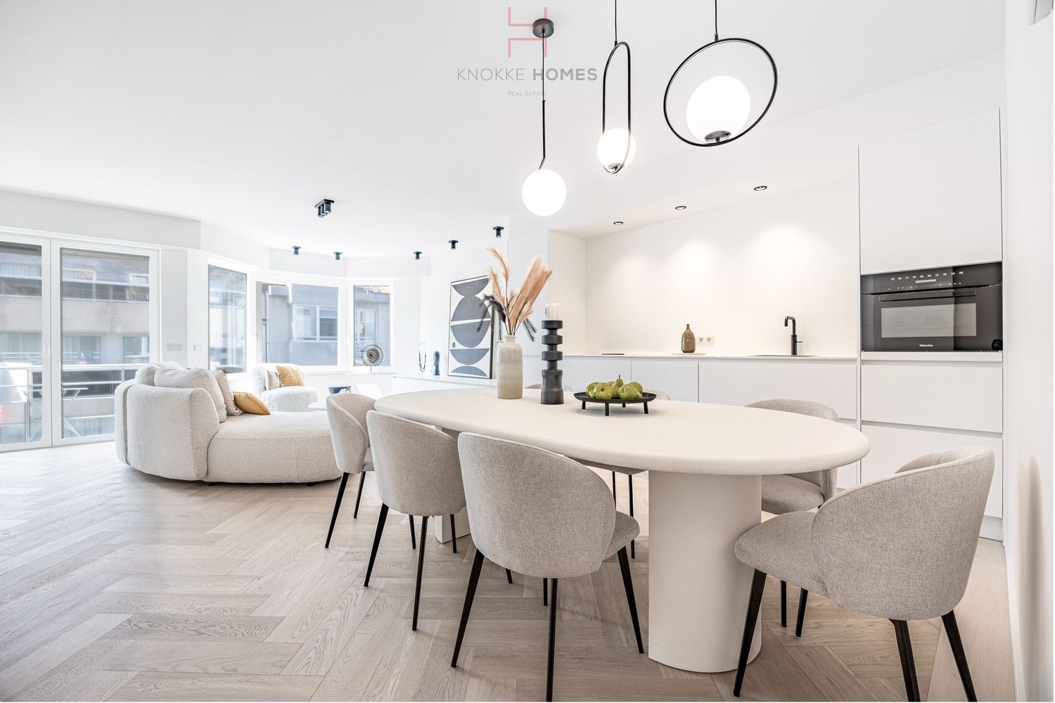 Volledig gerenoveerd, lichtrijk appartement met zijdelings zeezicht nabij het Driehoeksplein foto 2