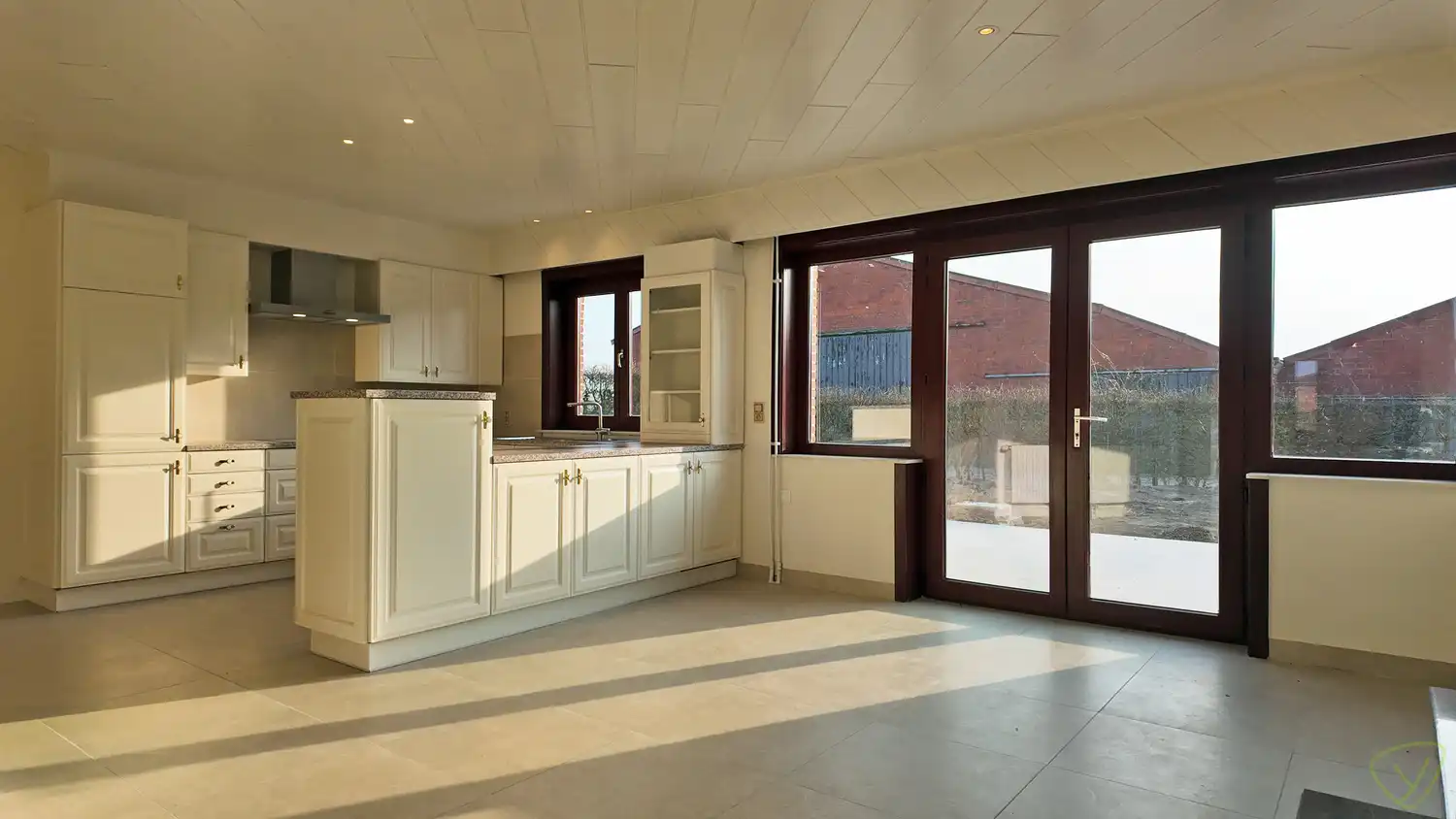 Ruime alleenstaande woning in fermettestijl op landelijke ligging te Zomergem! foto 14