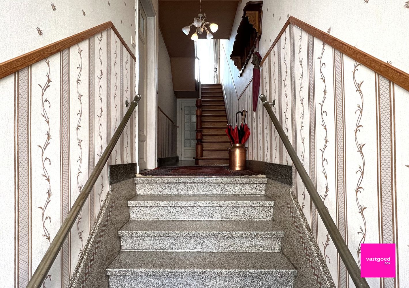 Prachtige Interbellum herenwoning met 4 slaapkamers, in het hart van Oostende foto 2