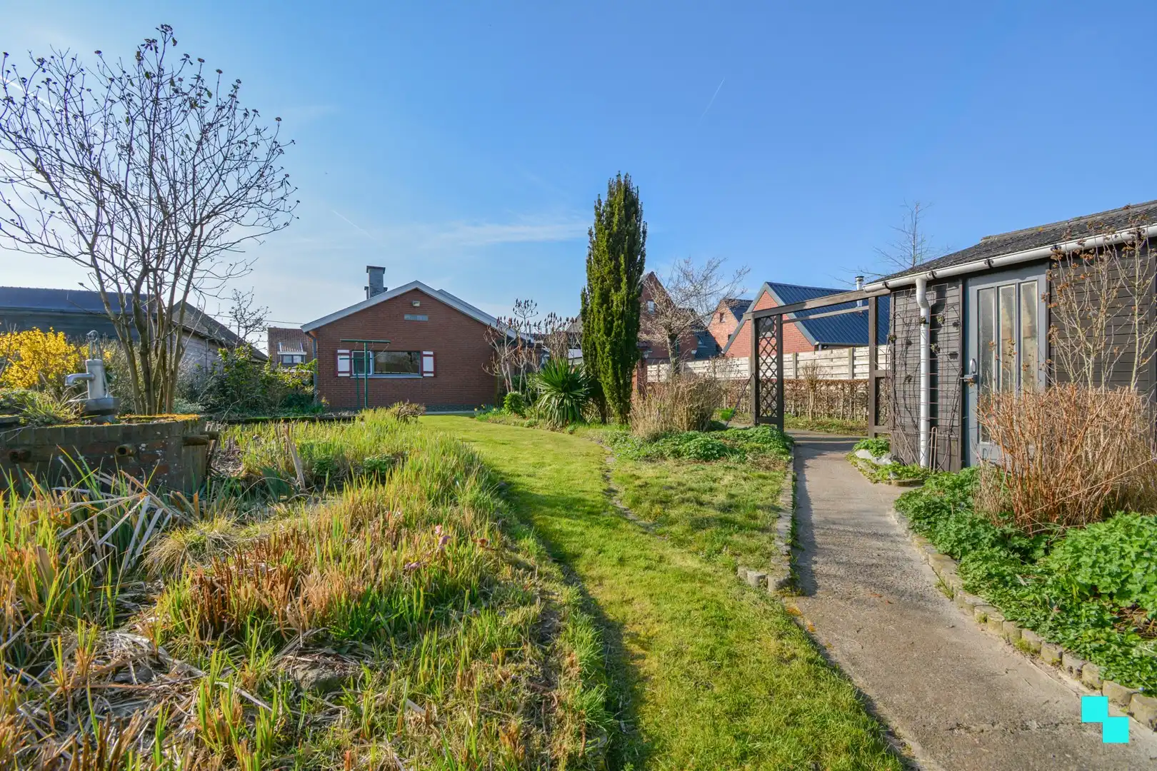 Gelijkvloerse woning met veel potentieel te Hooglede foto 24
