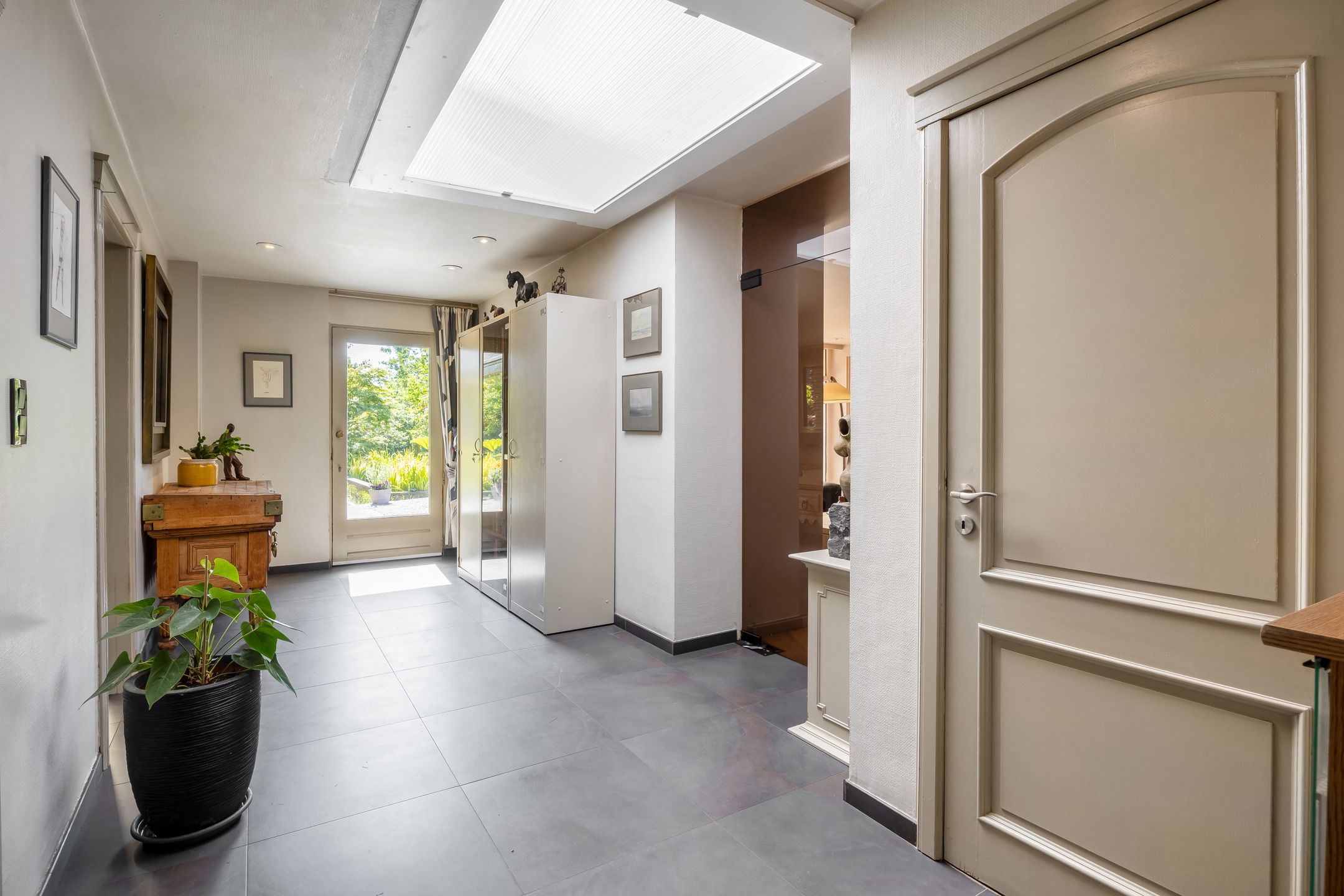 Laagbouwwoning op 2848 m² met Zwemvijver en Prachtige Tuin foto 7