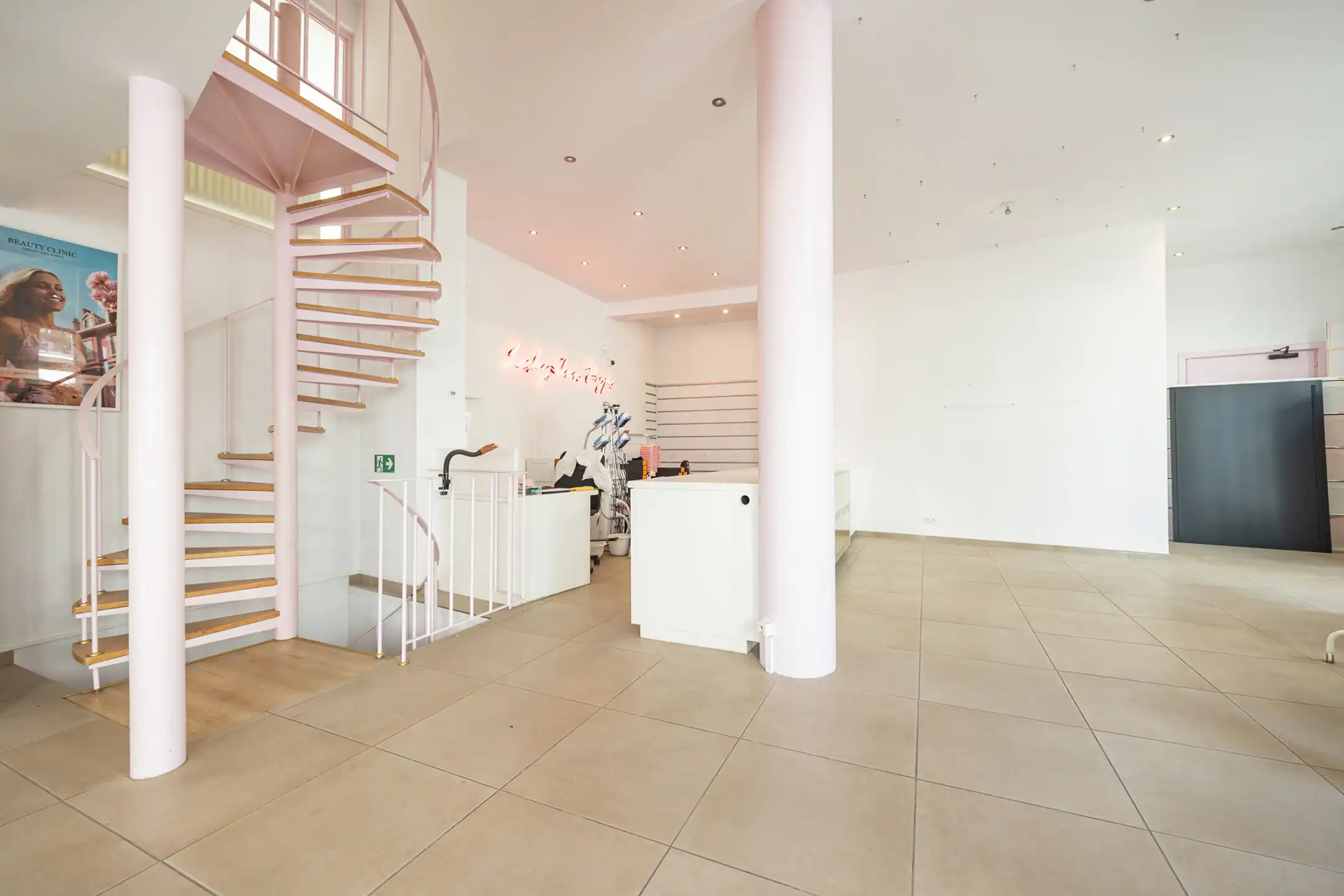 ANTWERPEN - Uitzonderlijke handelsruimte op centrale locatie foto 3