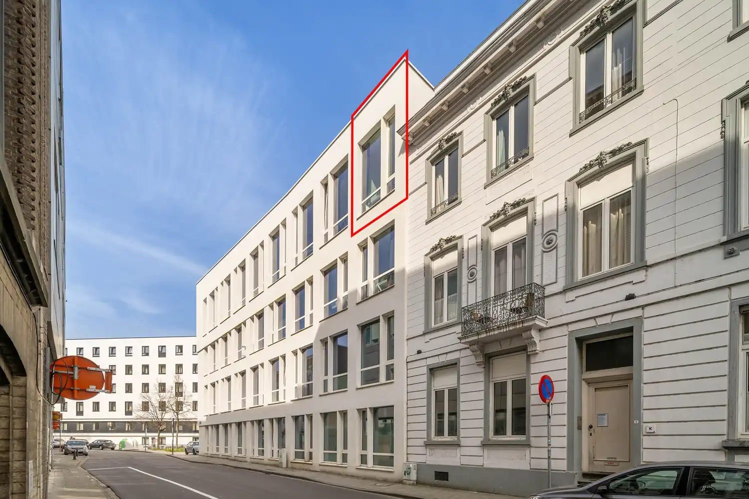 Centraal gelegen en moderne studentenkamer met eigen sanitair en een slaapverdiep! foto 2