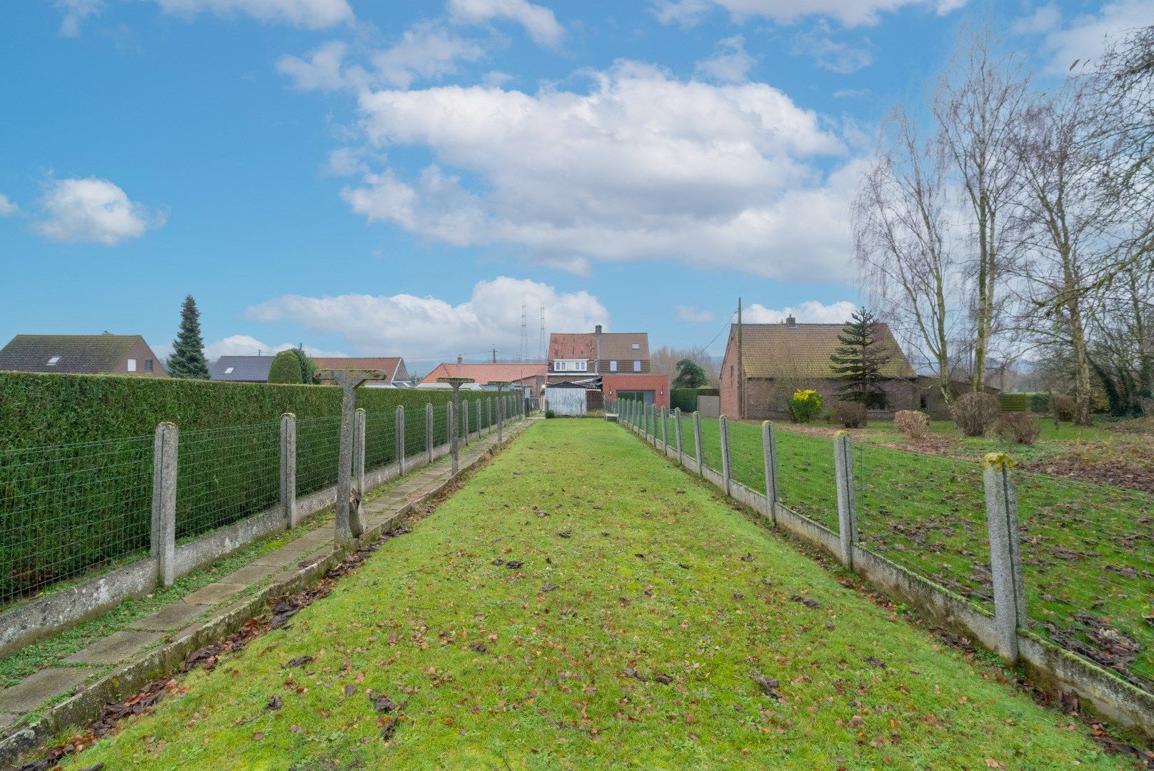 TE RENOVEREN WONING MET UITWEG foto 13