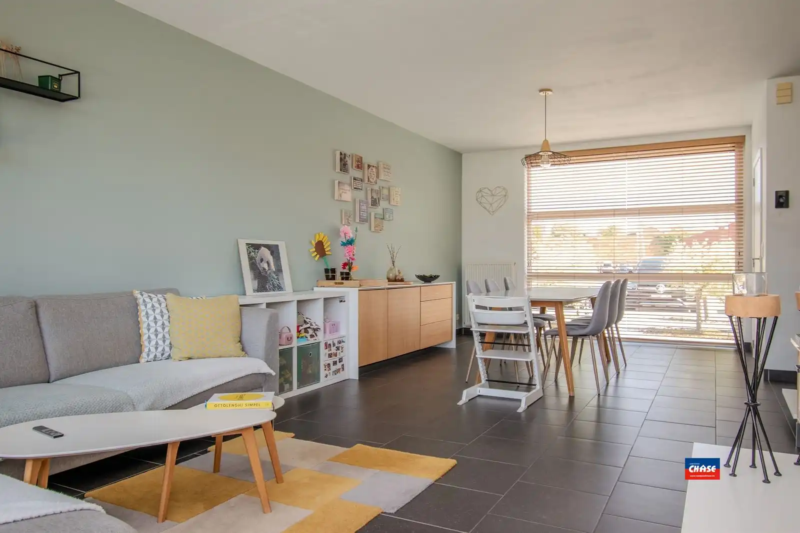 Instapklare woning met 4 slaapkamers, tuin en garagebox foto 8
