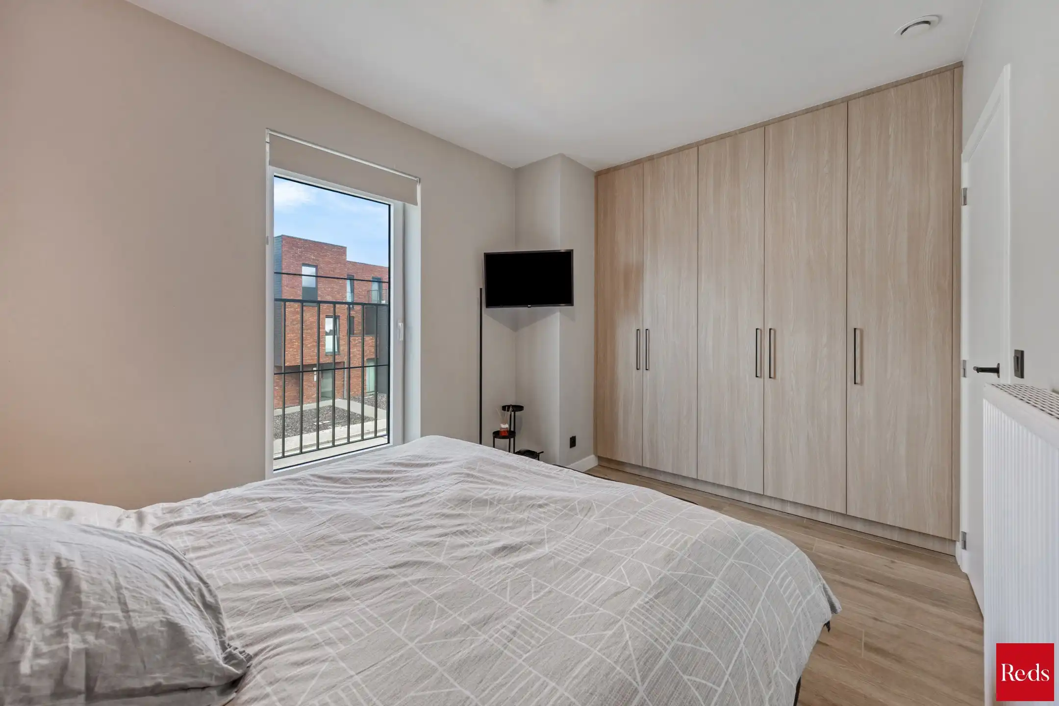 Recent appartement met terras, 2 parkeerplaatsen en kelder foto 13