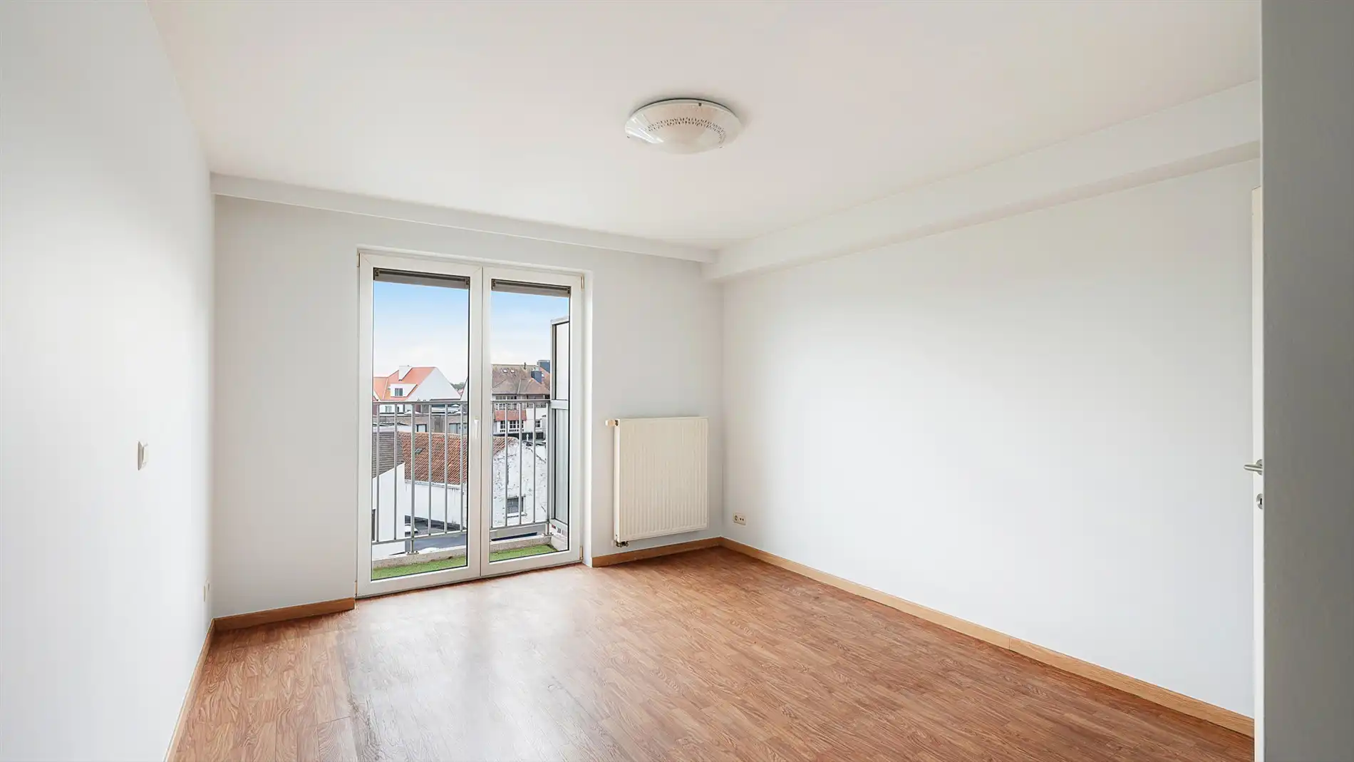 Ruim, breed appartement (105m²) te koop foto 16
