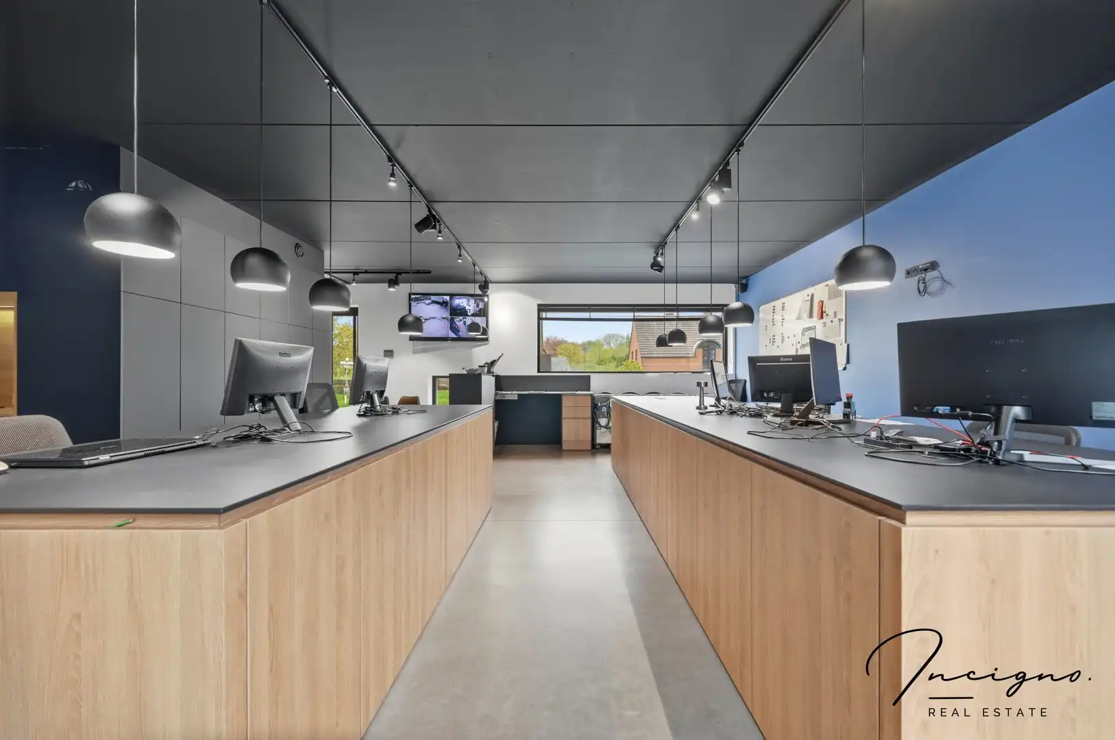 Uniek handelspand met duplexappartement op zichtlocatie foto 3