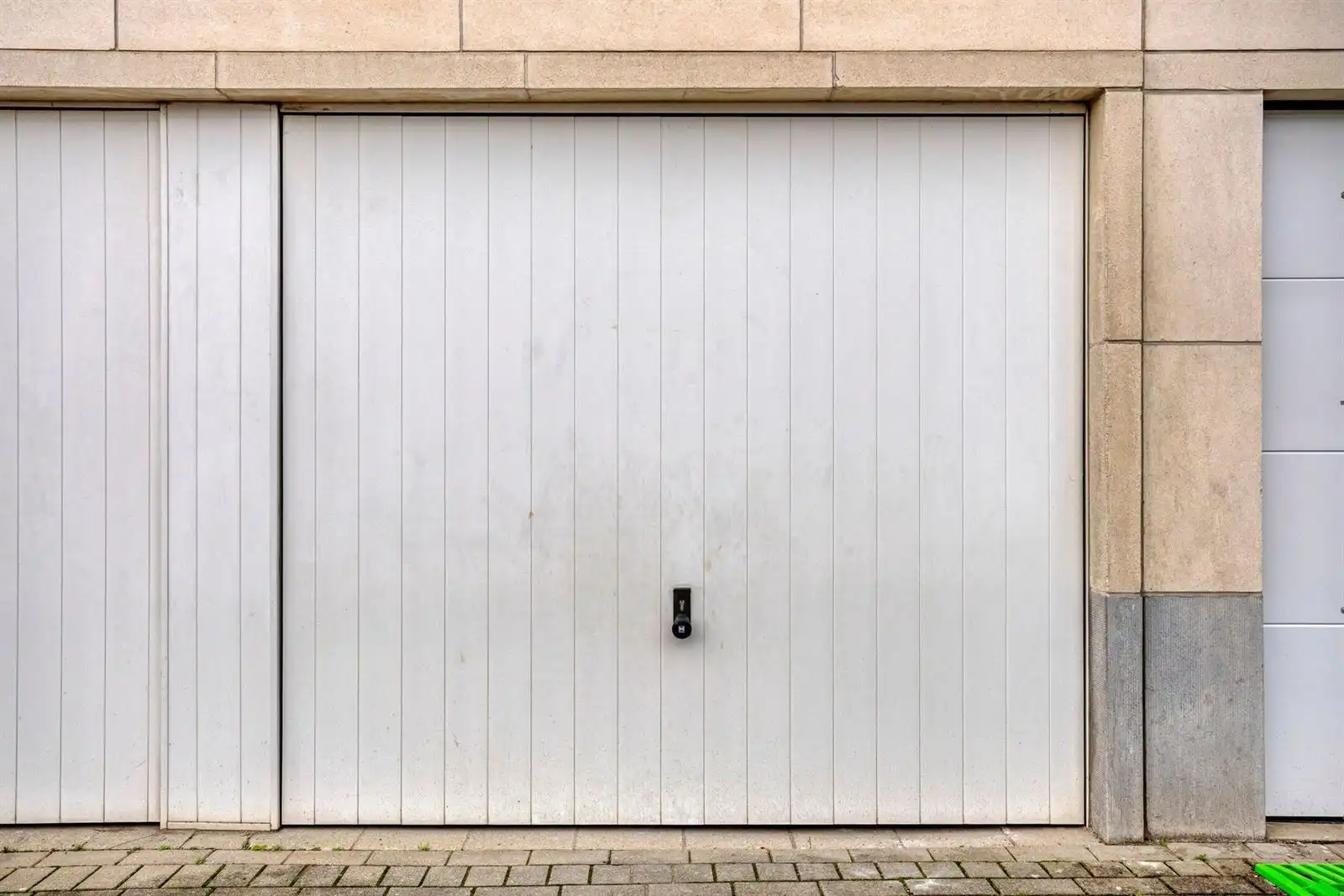 Gerenoveerd appartement met 1 slaapkamer en garage foto 11