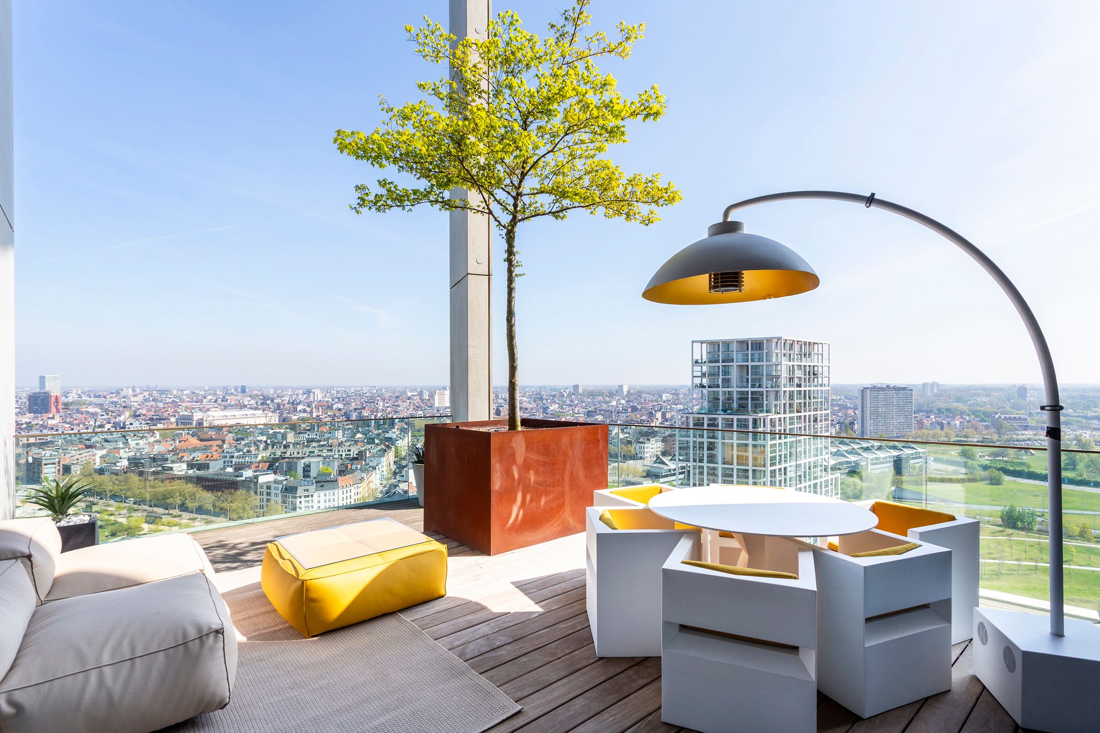 luxeappartement met spectaculaire zichten op 20e verdieping foto {{pictureIndex}}