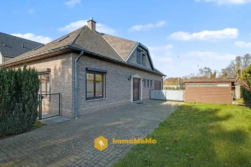 RUIME OPEN BEBOUWING MET GROTE TUIN TE KOOP IN ZELZATE foto 2