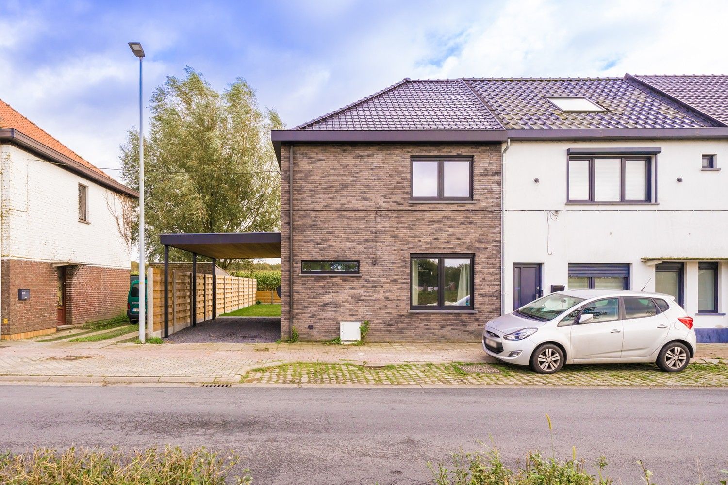 Gerenoveerde halfopen bebouwing met carport en mooi uitzicht foto 25