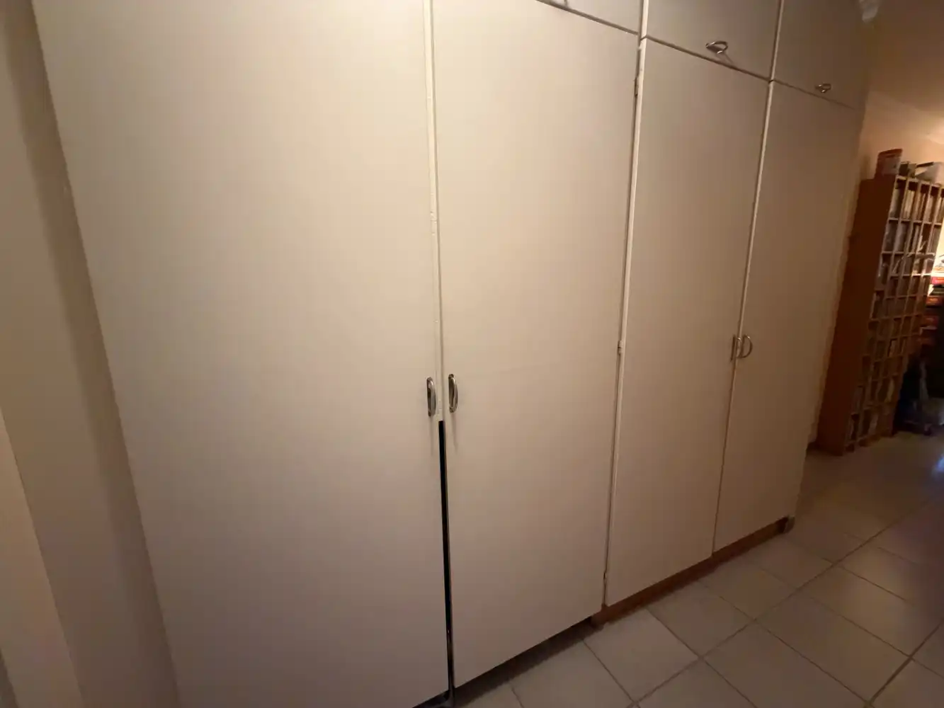 Ruim appartement te huur op de Grote Markt in Blankenberge met twee slaapkamers. Met een terrasje vooraan en achteraan- uw ideale uitvalsbasis aan de Belgische kust! foto 10
