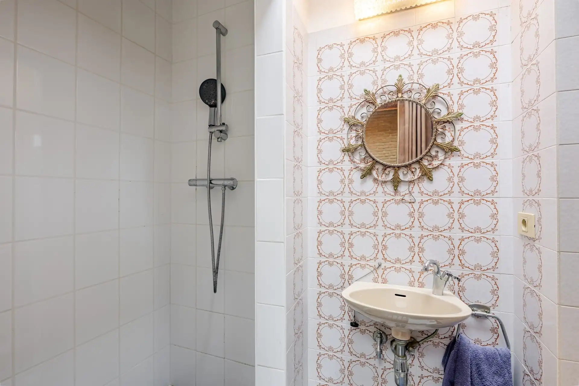 Rijwoning nabij het OLV-ziekenhuis met 3 slaapkamers en tuin foto 16