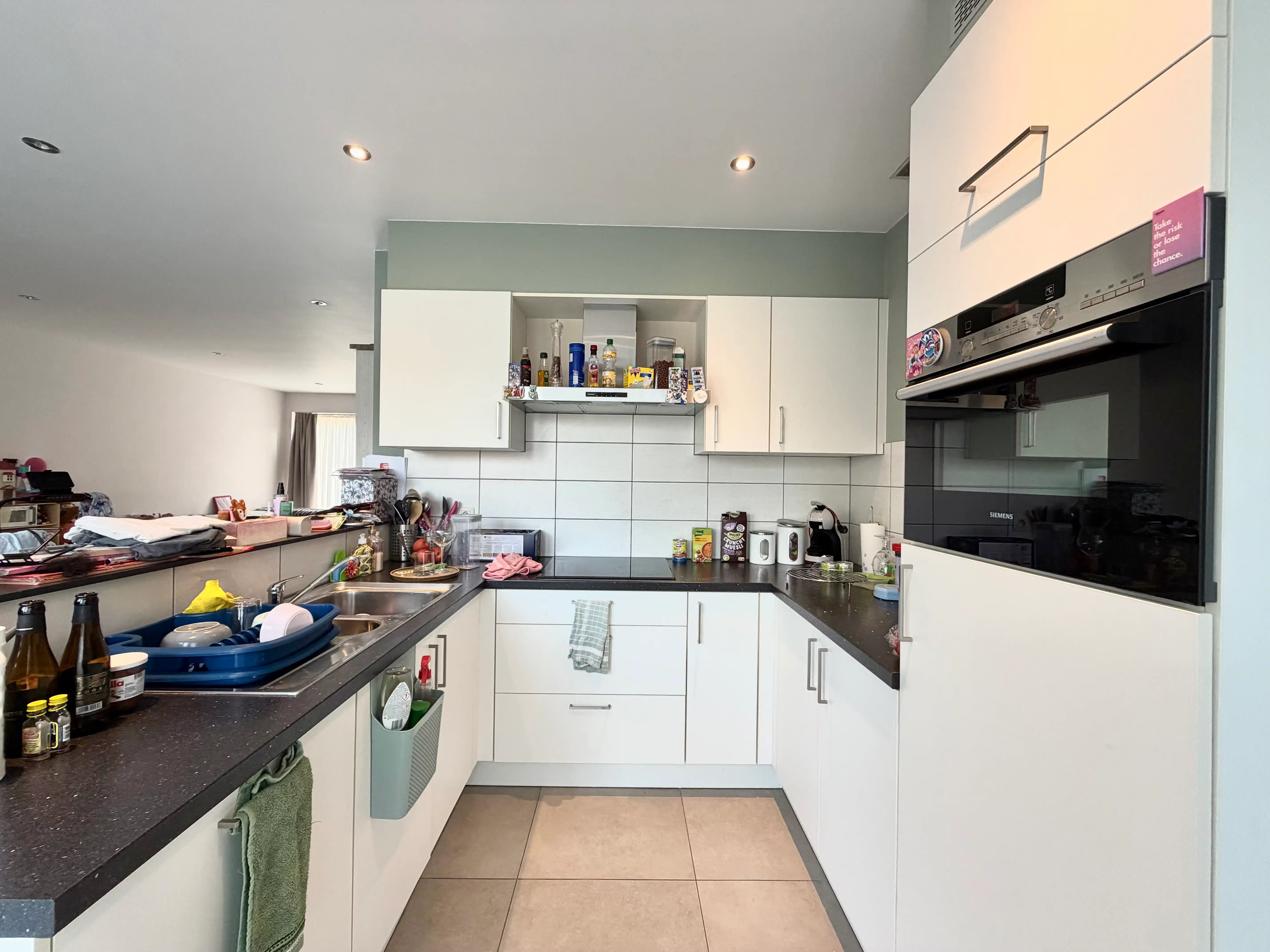 Gunstig gelegen woning te huur in het centrum van Evergem foto 4