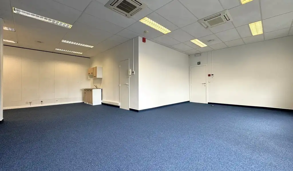 Gelijkvloers kantoor te huur in Noorderlaan Business Site te Antwerpen foto 9