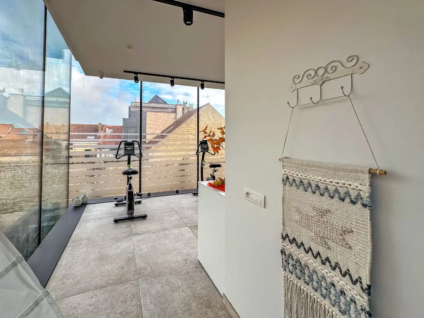 Uiterst goed onderhouden assistentieflat (55m² + 11m² terras) met 1 slaapkamer te Nieuwpoort.  foto 17