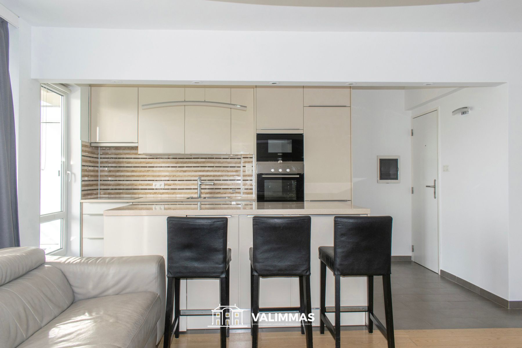 Verzorgd, energiezuinig appartement met mooi terras & kelder foto 6