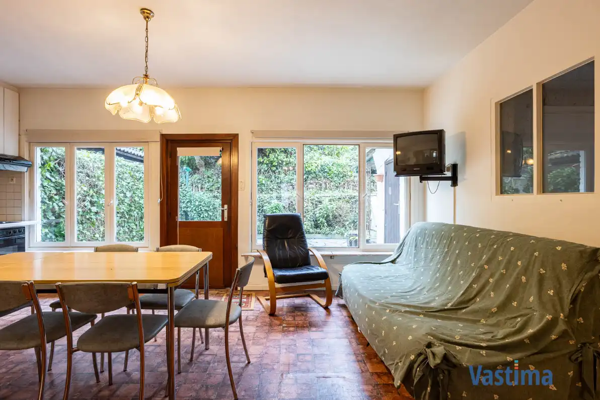 Halfopen woning in Lede met 3 slaapkamers, garage en buitenruimte foto 8