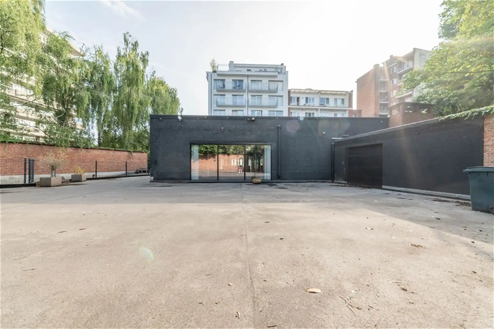 Gelijkvloers kantoor met parking te koop foto 4