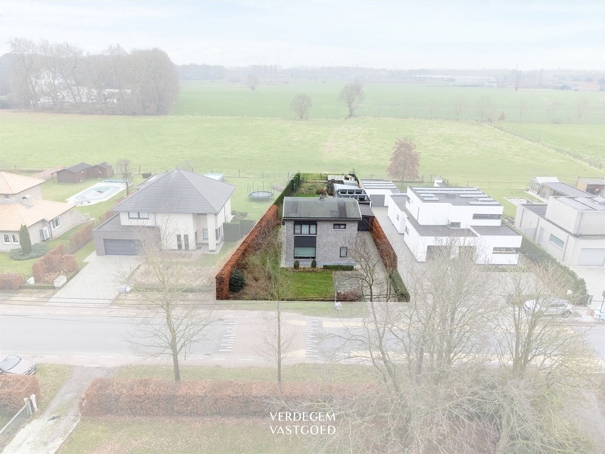 Instapklare familiewoning met 3 slaapkamers, ruime garage en zuidgerichte tuin foto 21