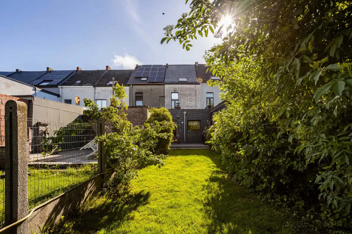 Rijwoning  met 4 slaapkamers en mooie tuin foto 20