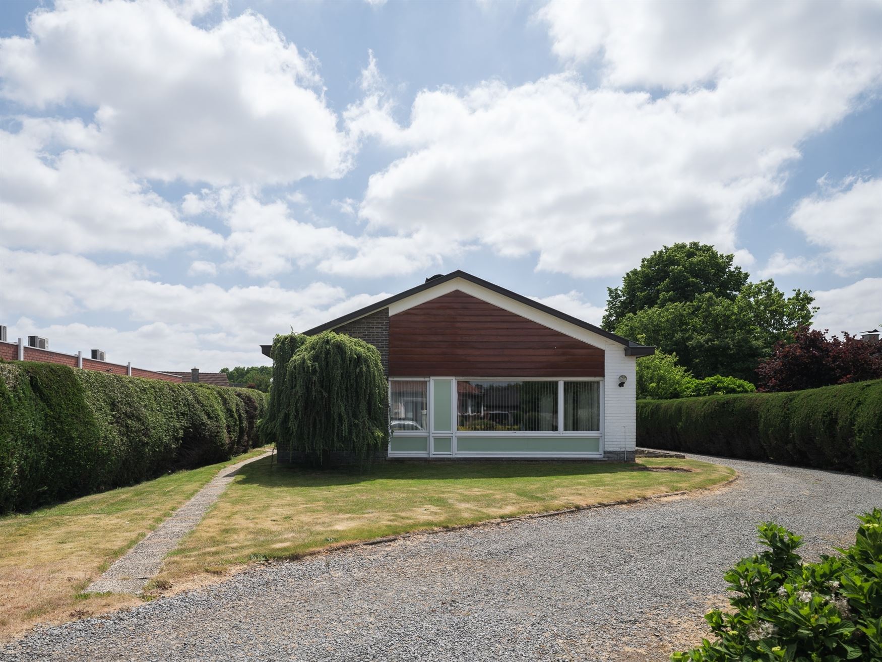 Charmante woning met heel wat potentieel foto 2